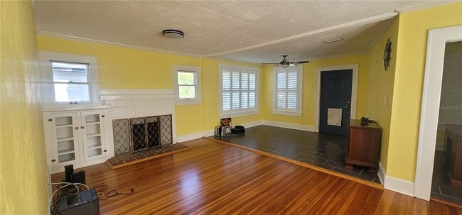 Building Photo - 3026 Burlington Ave N