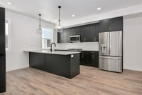 Building Photo - 567 W 620 N