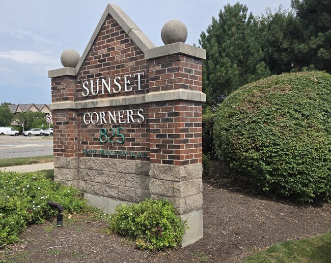 Building Photo - 1111 S Waukegan Rd