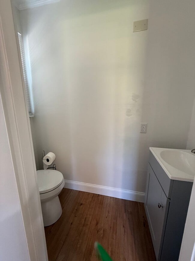 Building Photo - Prime Nashville Location with Comfort & Convenience