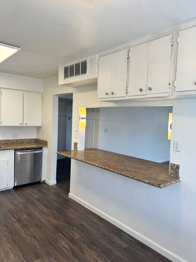 Building Photo - 1836 W Michigan Ave