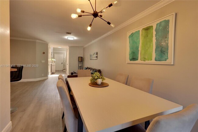 Building Photo - 2149 Discovery Cir W