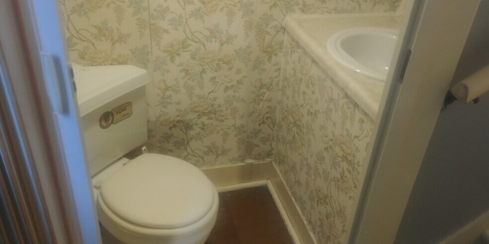 Building Photo - 727 Michigan Ave