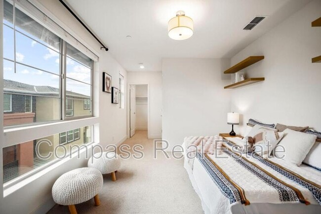Building Photo - 5720 Greige Cir