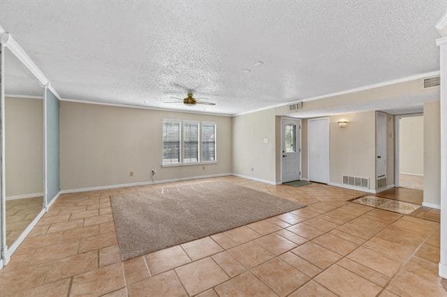 Building Photo - 801 Meadowlark Dr