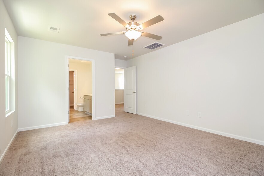 Building Photo - 210 Celebration Ave