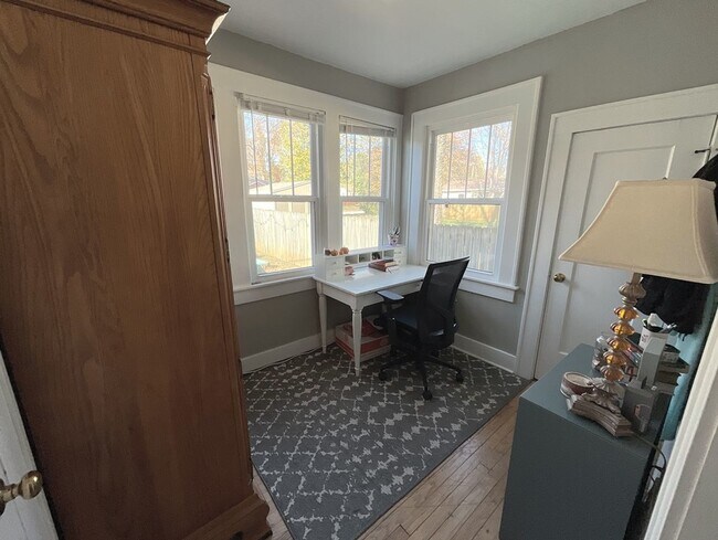 Building Photo - COLLEGE PRE-LEASING