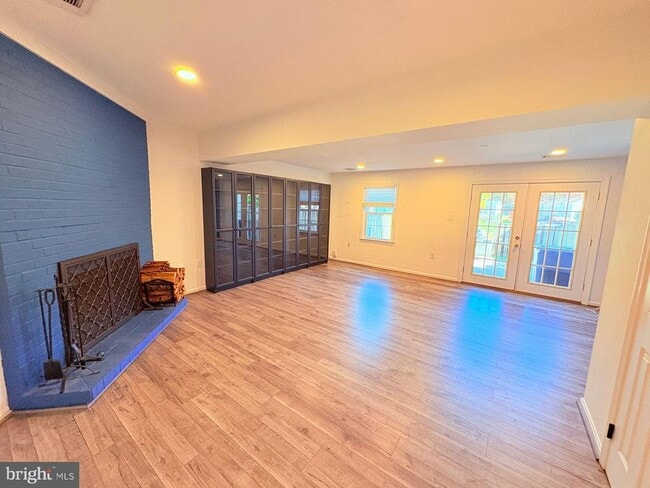 Building Photo - 12010 Glen Alden Rd