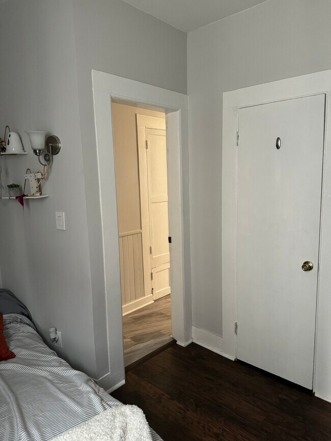 Building Photo - 23 W Pearl St