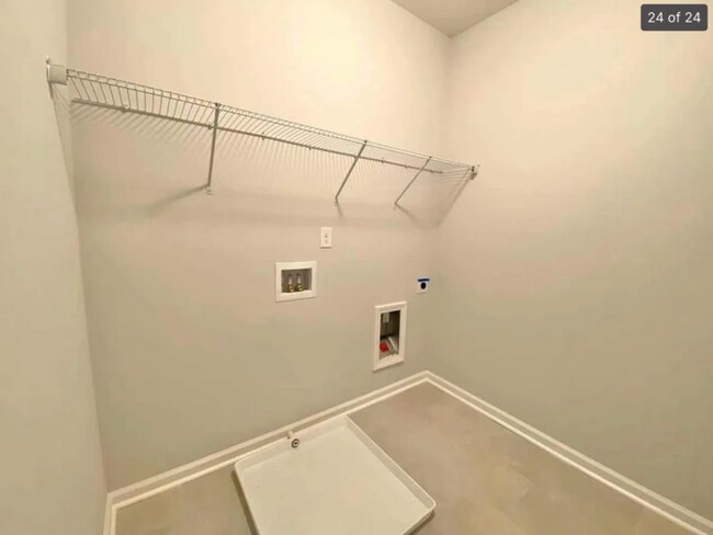 Building Photo - 166 Fieldbrook Xing