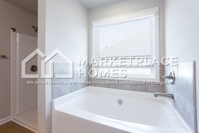 Building Photo - 250 W L Miller Dr