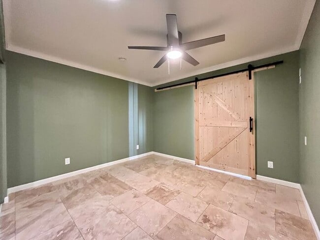 Building Photo - 3 Bd 3 Ba + Office + Den + Arizona Room!