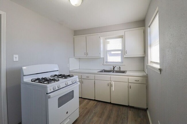 Building Photo - 535 S 39th W Ave