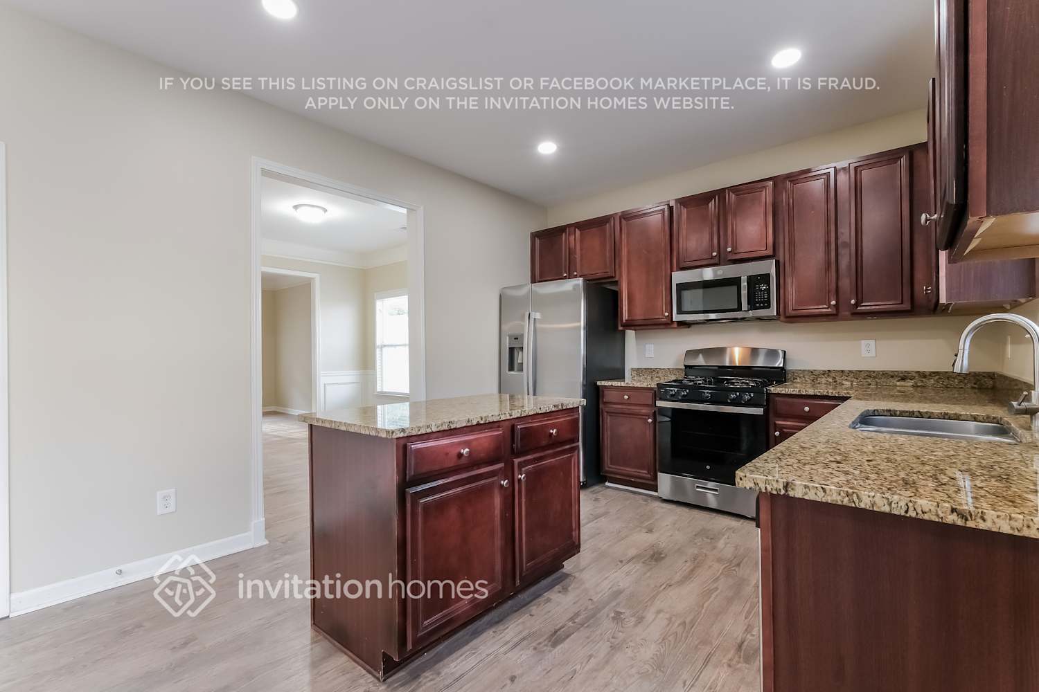 Building Photo - 4015 Pointe Vecchio Cir