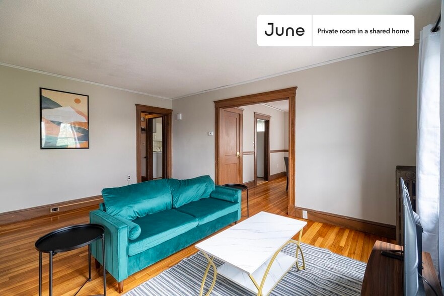 Building Photo - Room in Shared 4 bed/1 bath home in Somerville