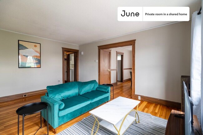 Building Photo - Room in Shared 4 bed/1 bath home in Somerville