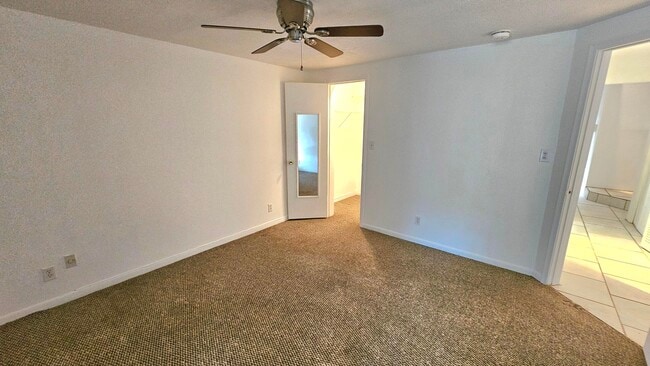 Building Photo - 2948 NW 69th Ct