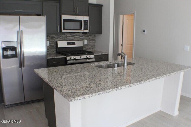 Building Photo - 7425 Norte Mesa Ln