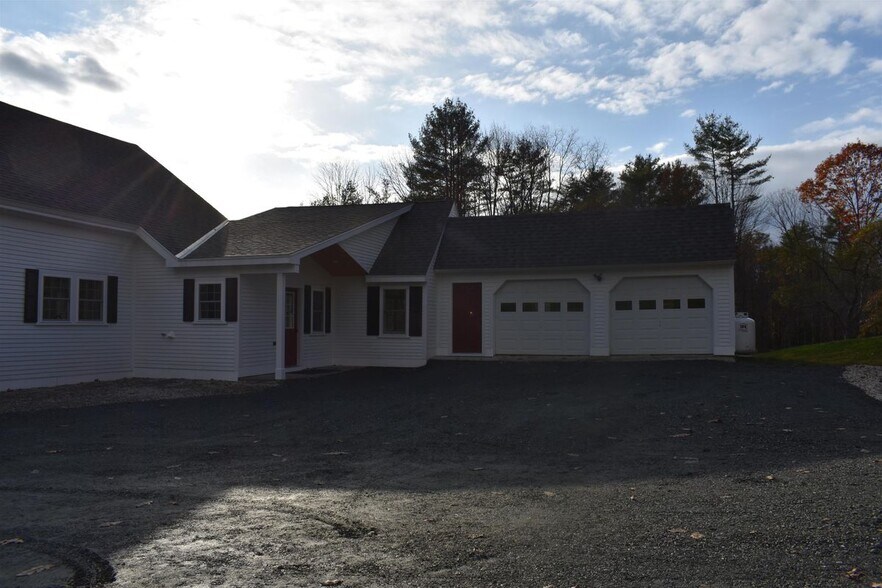 Building Photo - 379 US Route 4