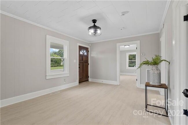 Building Photo - 2 Bedroom Home in Salisbury