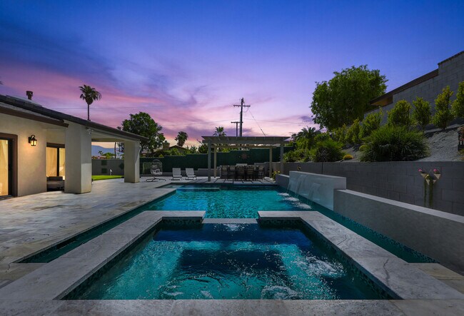 Primary Photo - 79575 Camelback Dr