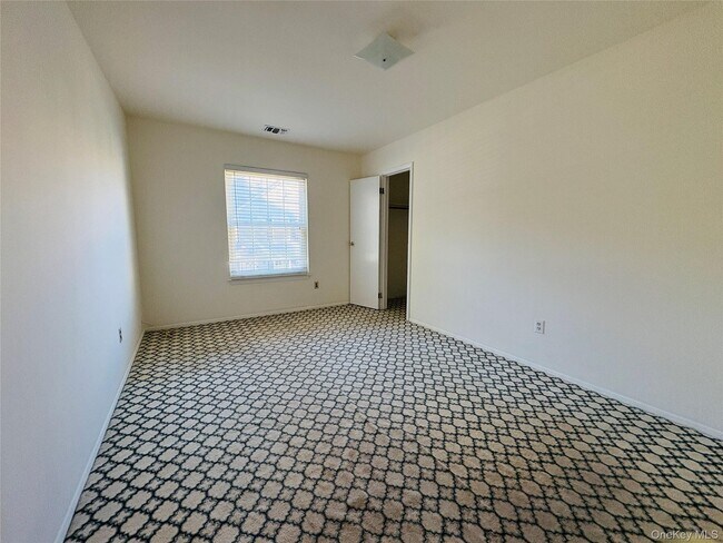 Building Photo - 254 Fairview Cir