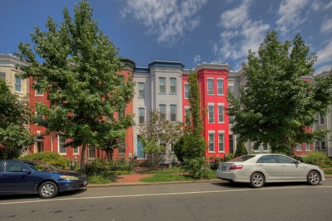 Building Photo - 1527 T St NW