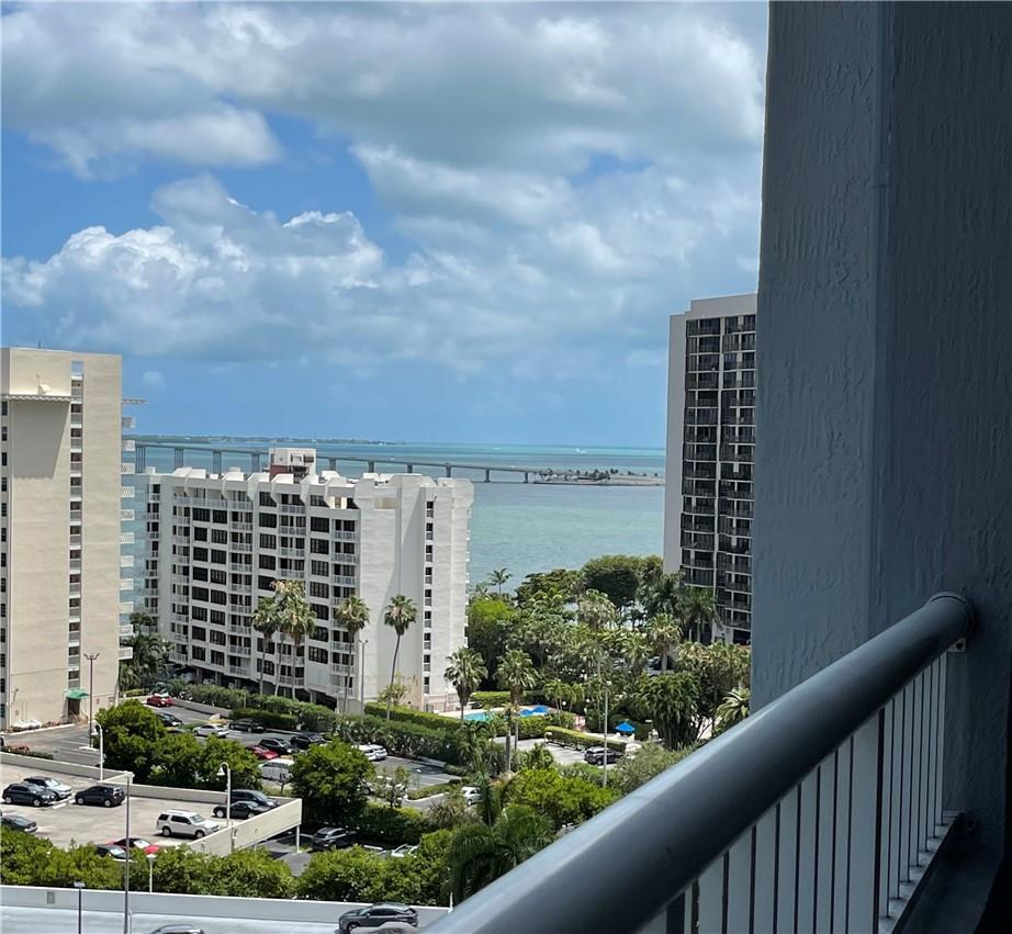 Building Photo - 170 SE 14th St