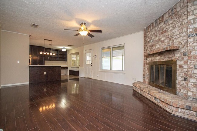Building Photo - 27249 Kane Ln