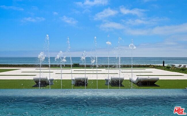 Building Photo - 31100 Broad Beach Rd