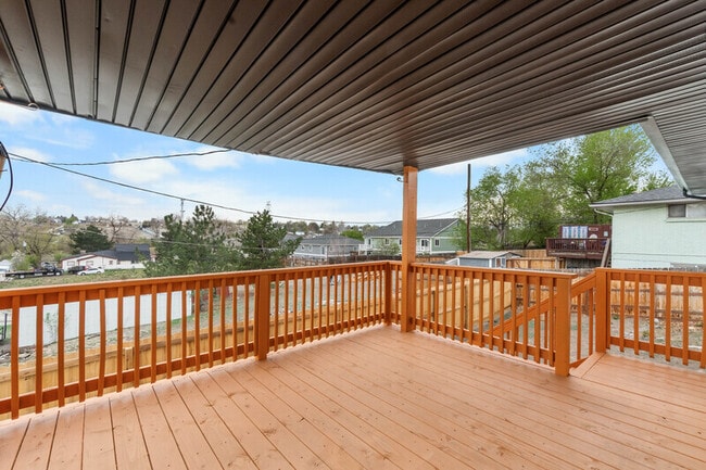 Building Photo - 6220 W Ohio Ave