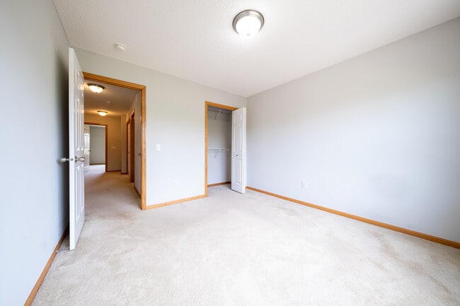 Building Photo - 15241 Spring Brook Terrace