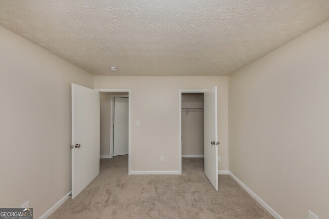 Building Photo - 1357 Ling Dr