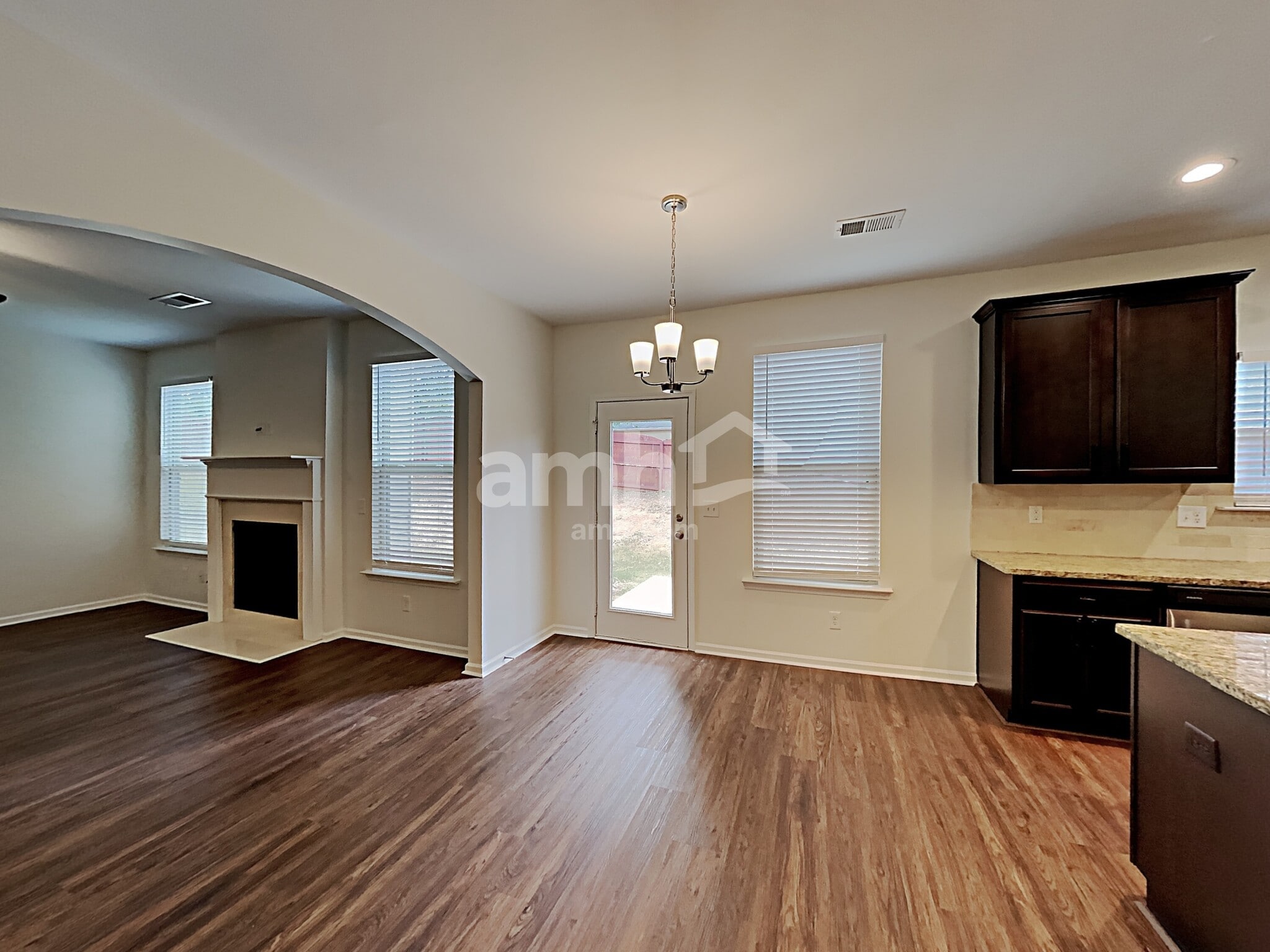 Building Photo - 1195 Creek Crossing Dr