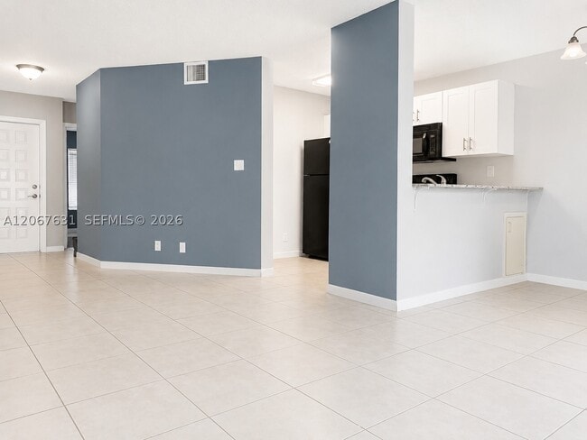 Building Photo - 9221 SW 138th Pl