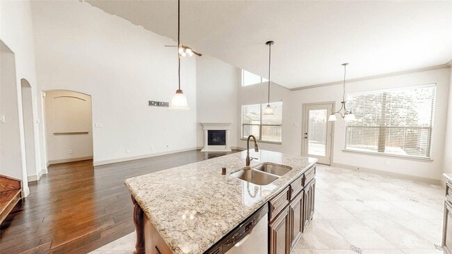 Building Photo - 941 Lake Meadow Ln