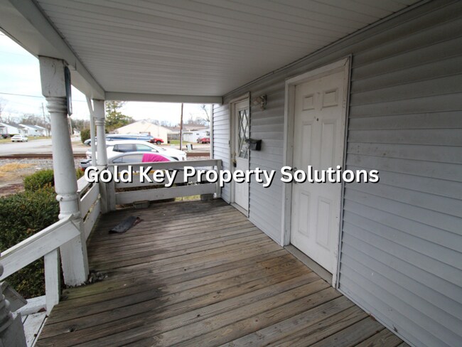 Building Photo - 236 W. Vineyard St. Anderson, IN. 46012