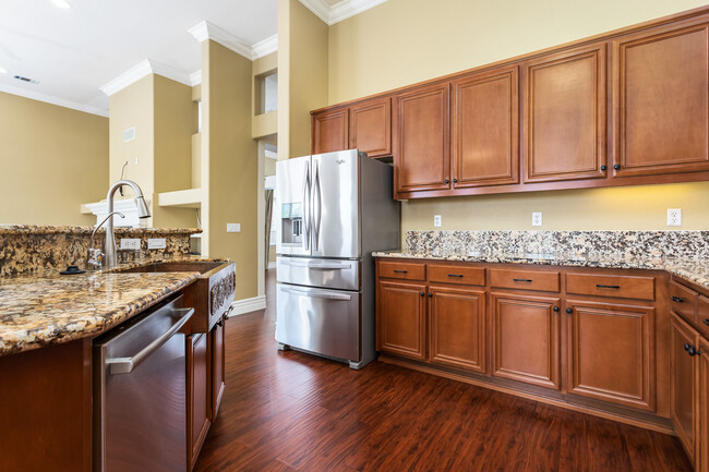 Building Photo - 5295 Crystyl Ranch Dr