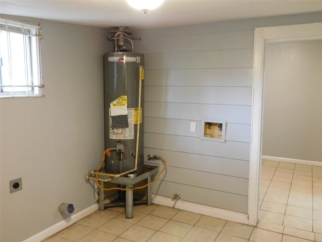 Building Photo - 3934 Cosby St