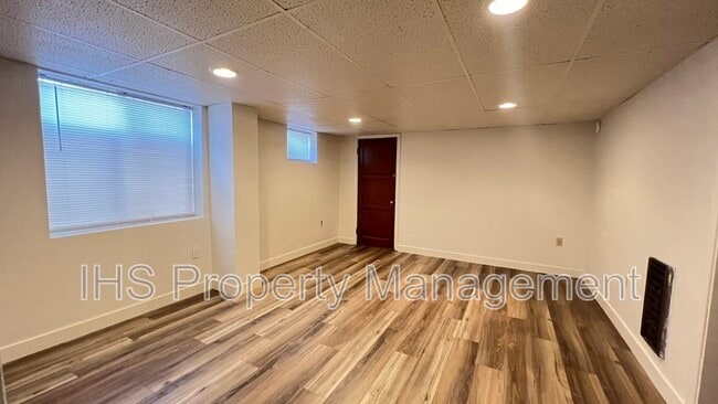 Building Photo - 1008 Davenport St