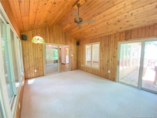 Building Photo - 3299 Liverpool Dr