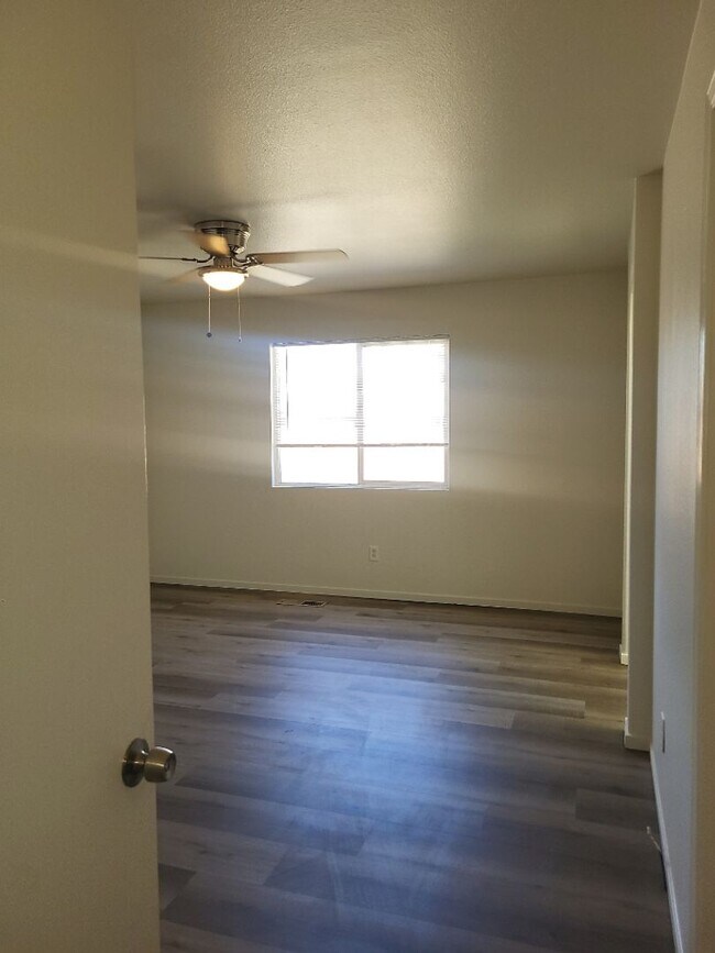 Building Photo - 9940 Brightridge Dr