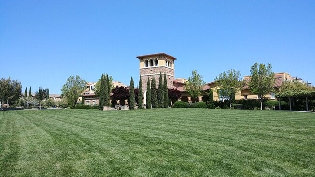 Building Photo - 3610 Capoterra Way