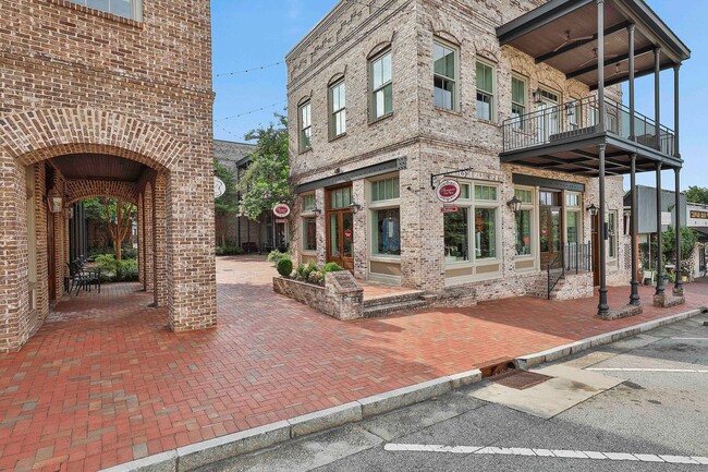 Building Photo - New Construction Rental WALKABLE to Downtown Senoia!