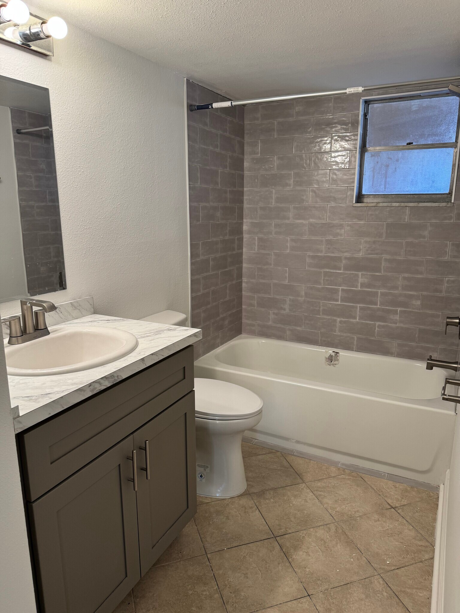 Building Photo - 5154 Turquoise Ln