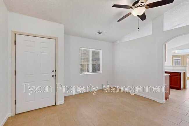 Building Photo - 4740 Jessica Dr NE