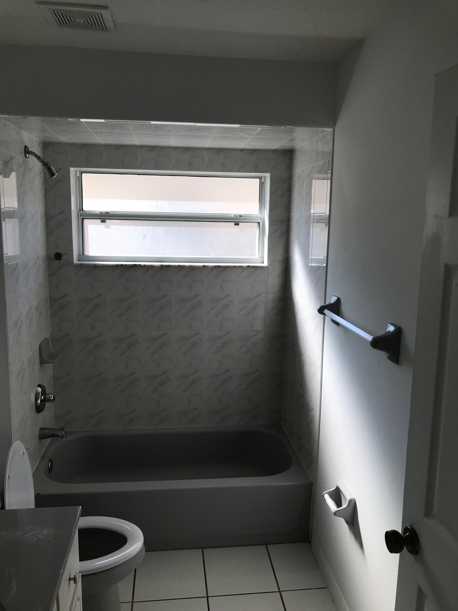 Building Photo - 9 Rainbow Ln