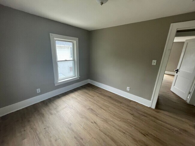 Building Photo - SECTION 8 & EDEN Accepted!! Newly Renovate...