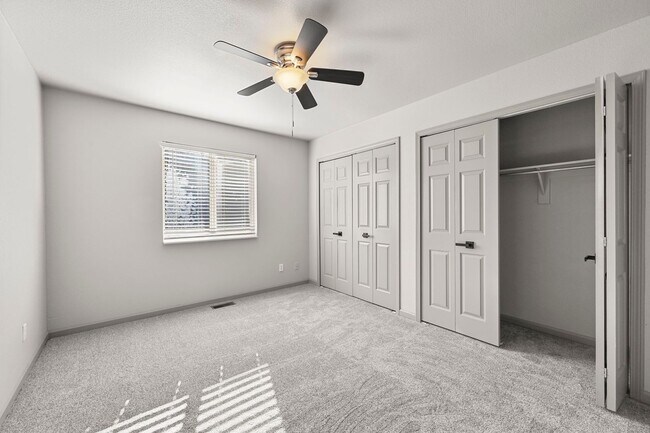 Building Photo - 5540 Almont Ave