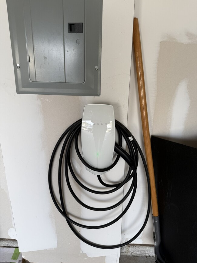 Building Photo - 119 Anise Ln